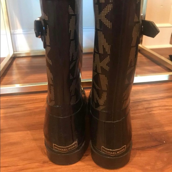 Michael Kors Rainboots - Picture 2 of 2